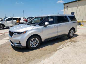 Salvage Kia Carnival