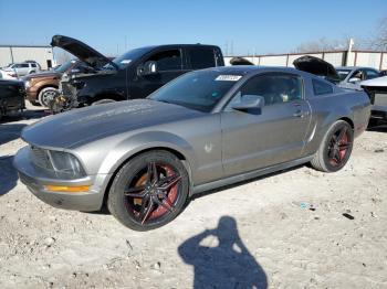  Salvage Ford Mustang
