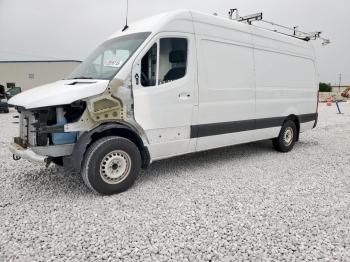  Salvage Mercedes-Benz Sprinter