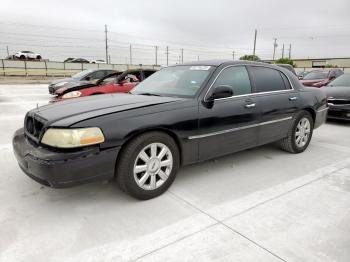  Salvage Lincoln Towncar