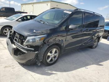  Salvage Mercedes-Benz Metris
