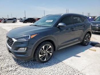  Salvage Hyundai TUCSON