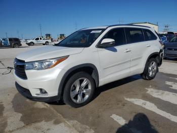  Salvage Toyota Highlander