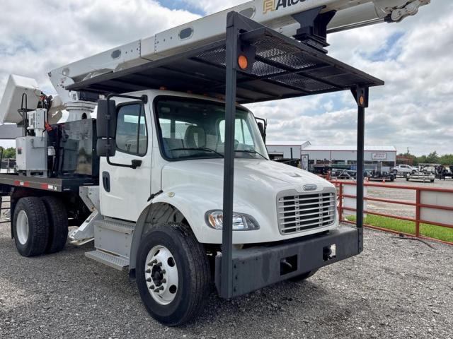  Salvage Freightliner M2 106 Med