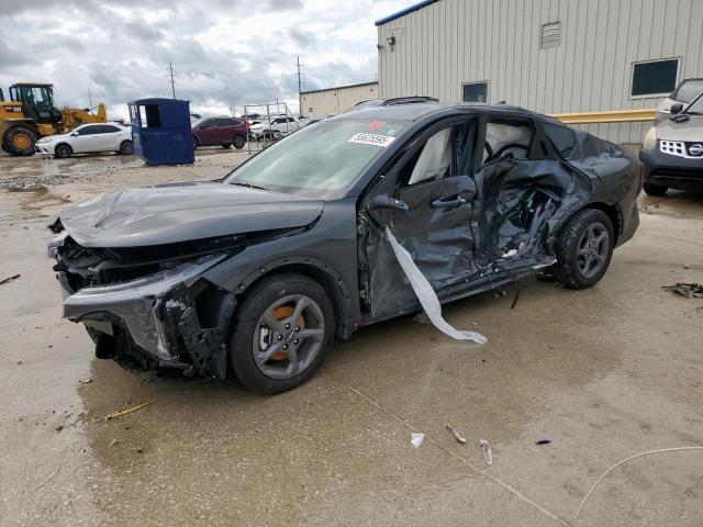  Salvage Kia K4 Lx
