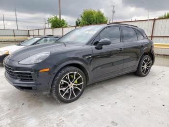  Salvage Porsche Cayenne