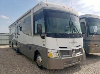  Salvage Workhorse Custom Cha Motorhome