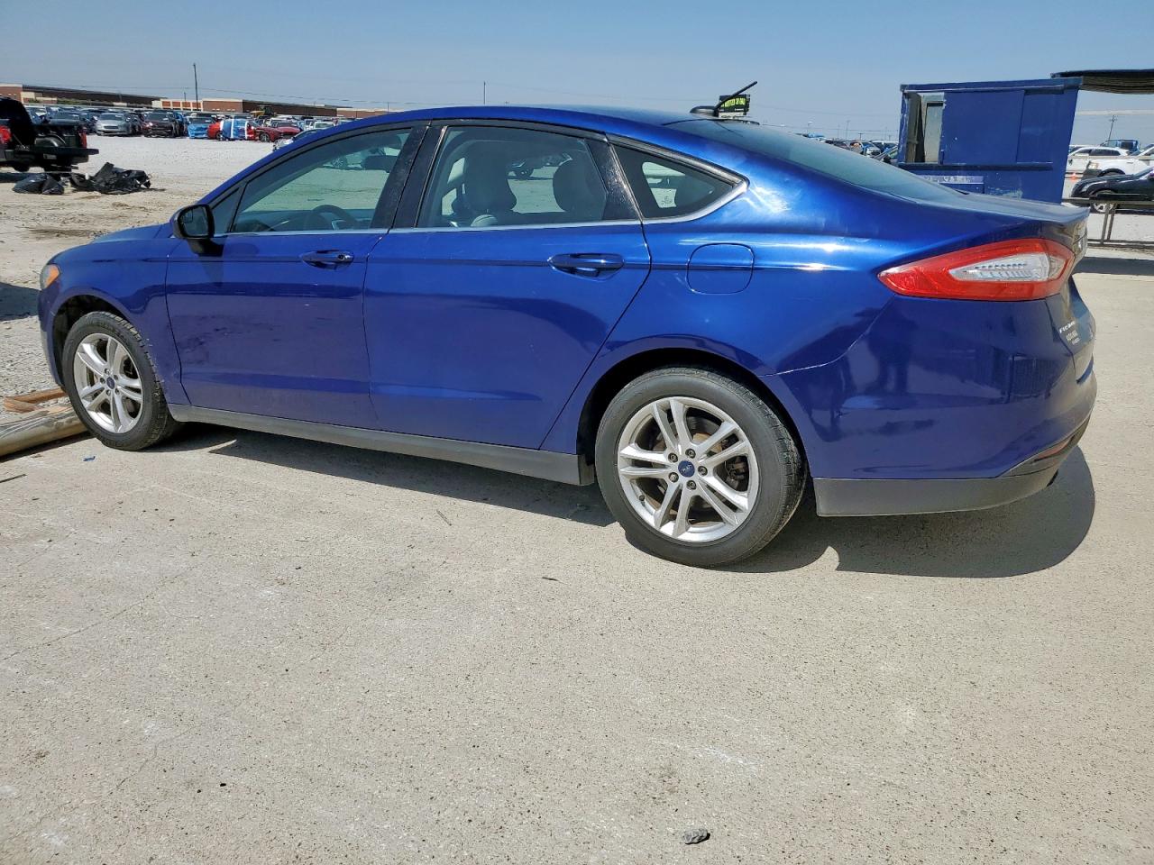 Ford Fusion S Image 5