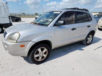  Salvage Hyundai TUCSON