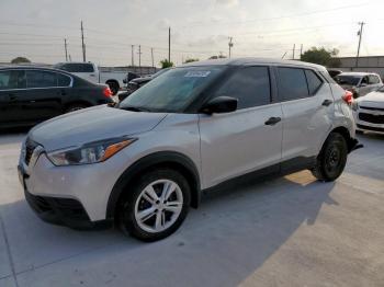  Salvage Nissan Kicks