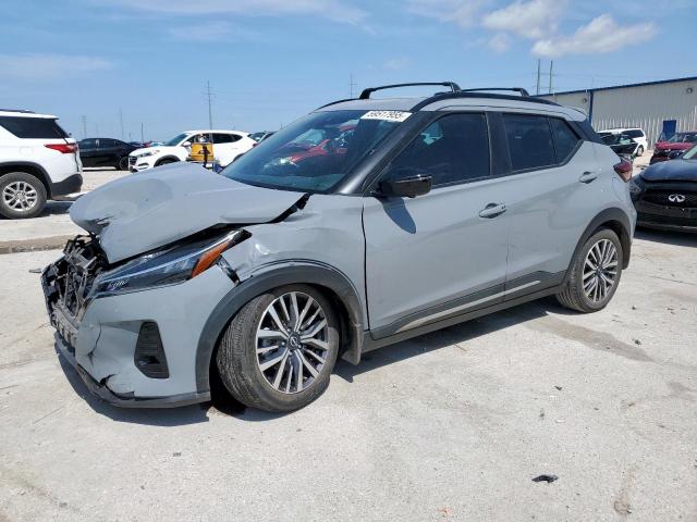  Salvage Nissan Kicks