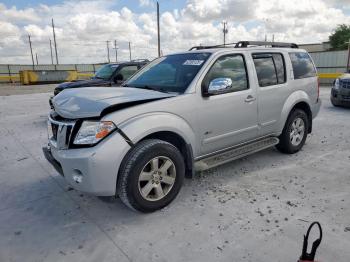  Salvage Nissan Pathfinder