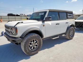  Salvage Ford Bronco