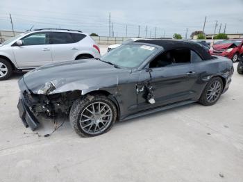  Salvage Ford Mustang