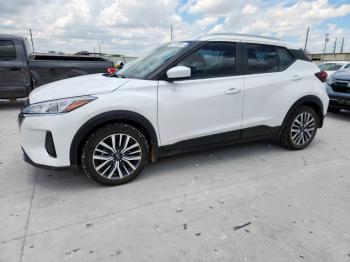  Salvage Nissan Kicks