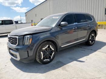  Salvage Kia Telluride
