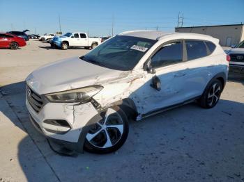  Salvage Hyundai TUCSON