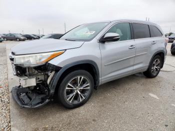  Salvage Toyota Highlander