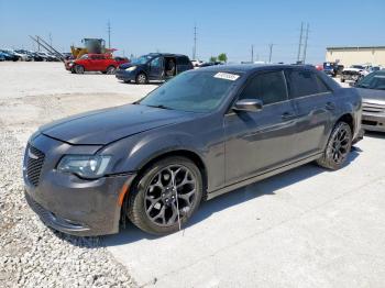  Salvage Chrysler 300