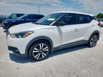  Salvage Nissan Kicks