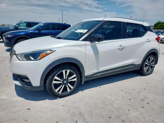  Salvage Nissan Kicks