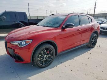  Salvage Alfa Romeo Stelvio