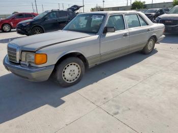  Salvage Mercedes-Benz 560-Class