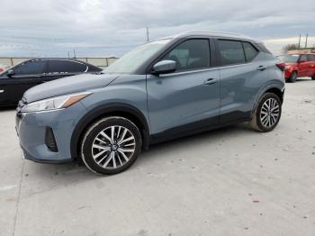  Salvage Nissan Kicks