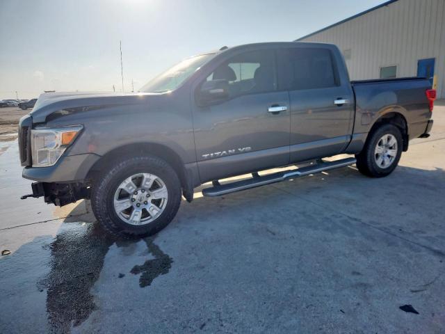  Salvage Nissan Titan