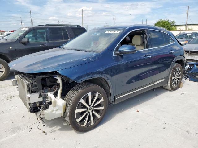  Salvage Mercedes-Benz GLA