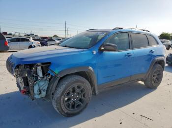  Salvage Jeep Cherokee