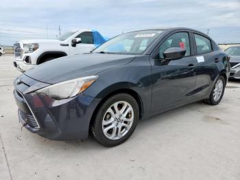  Salvage Toyota Yaris