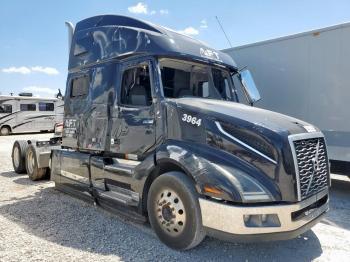  Salvage Volvo Vn