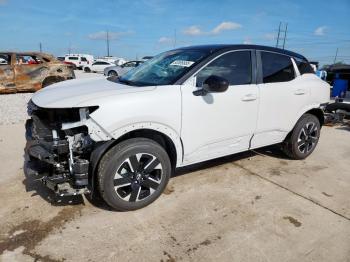  Salvage Nissan Kicks