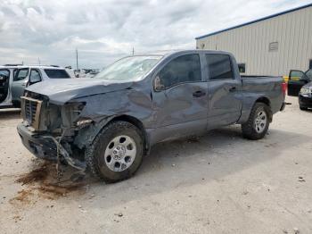  Salvage Nissan Titan