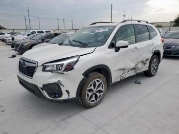  Salvage Subaru Forester