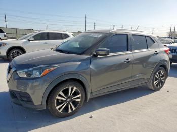  Salvage Nissan Kicks