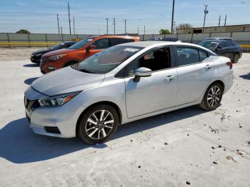  Salvage Nissan Versa