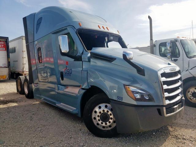  Salvage Freightliner Cascadia 1