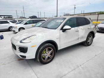  Salvage Porsche Cayenne