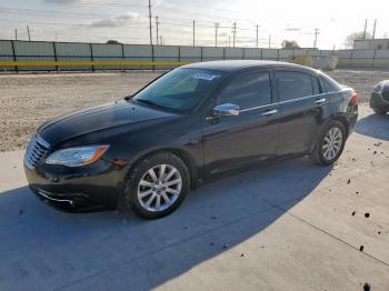  Salvage Chrysler 200