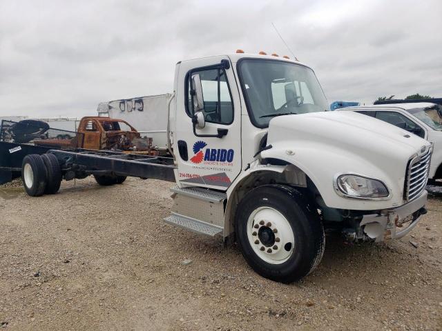  Salvage Freightliner M2 106 Med