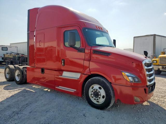  Salvage Freightliner Cascadia 1