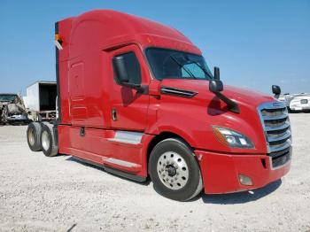  Salvage Freightliner Cascadia 1