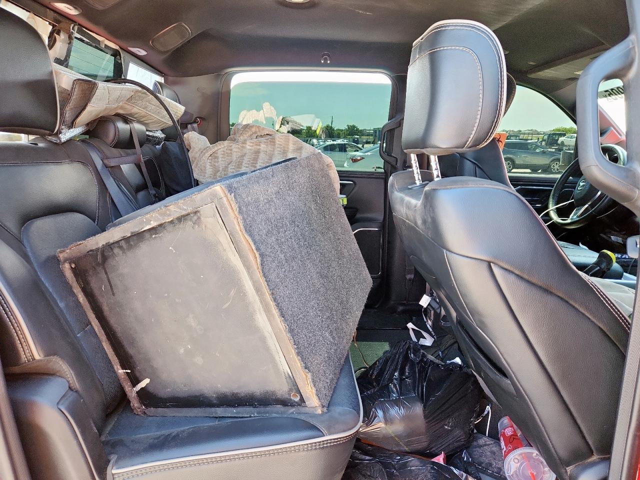 Ram 1500 Laramie Image 9