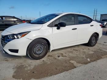  Salvage Nissan Versa