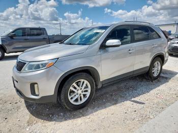  Salvage Kia Sorento