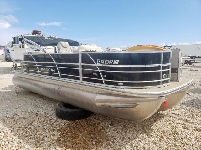  Salvage Other Pontoon