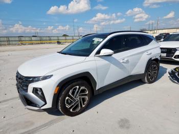  Salvage Hyundai TUCSON