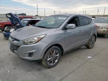  Salvage Hyundai TUCSON